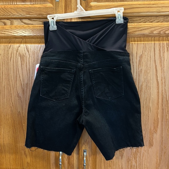 Isabel Maternity Black Over Belly Bermuda shorts with supportive crossov… - Picture 8 of 13